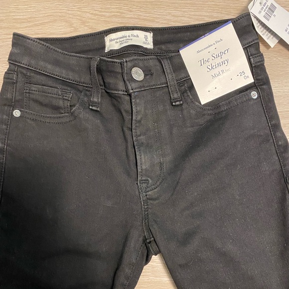 NWT Women’s Mid-Rise Super Skinny Jeans - Picture 2 of 5